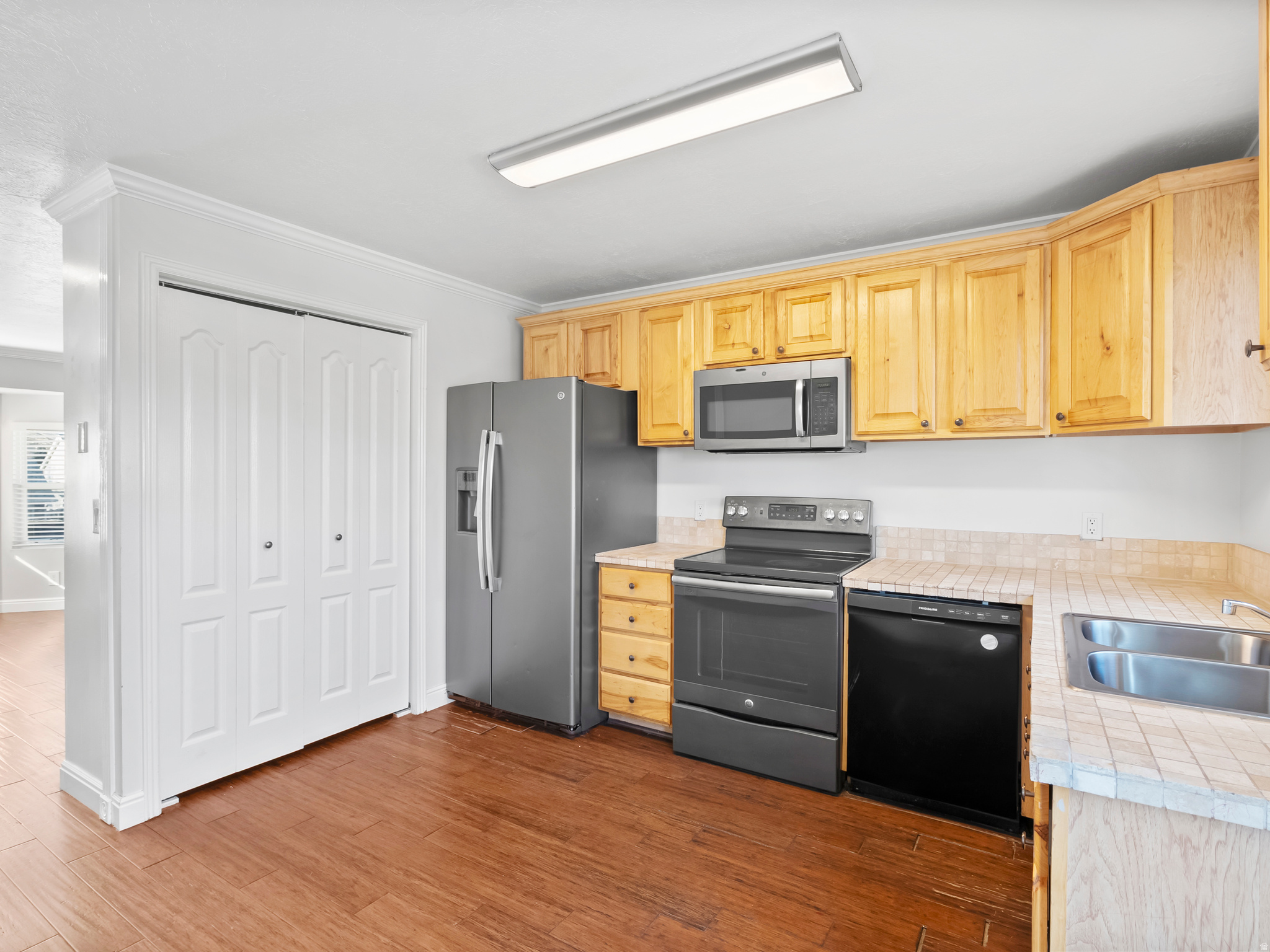 JORDAN POINTE - Residential