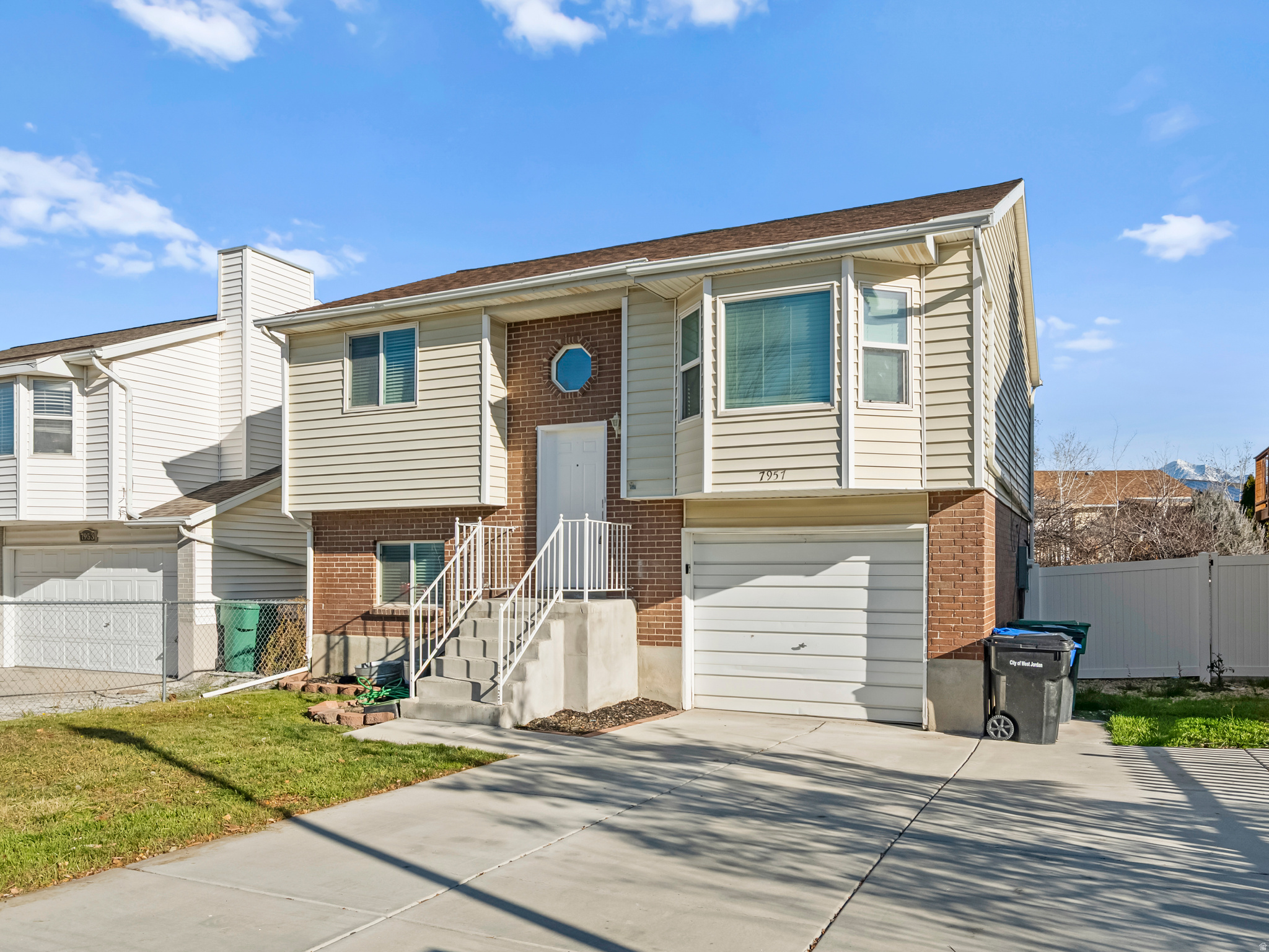 JORDAN POINTE - Residential