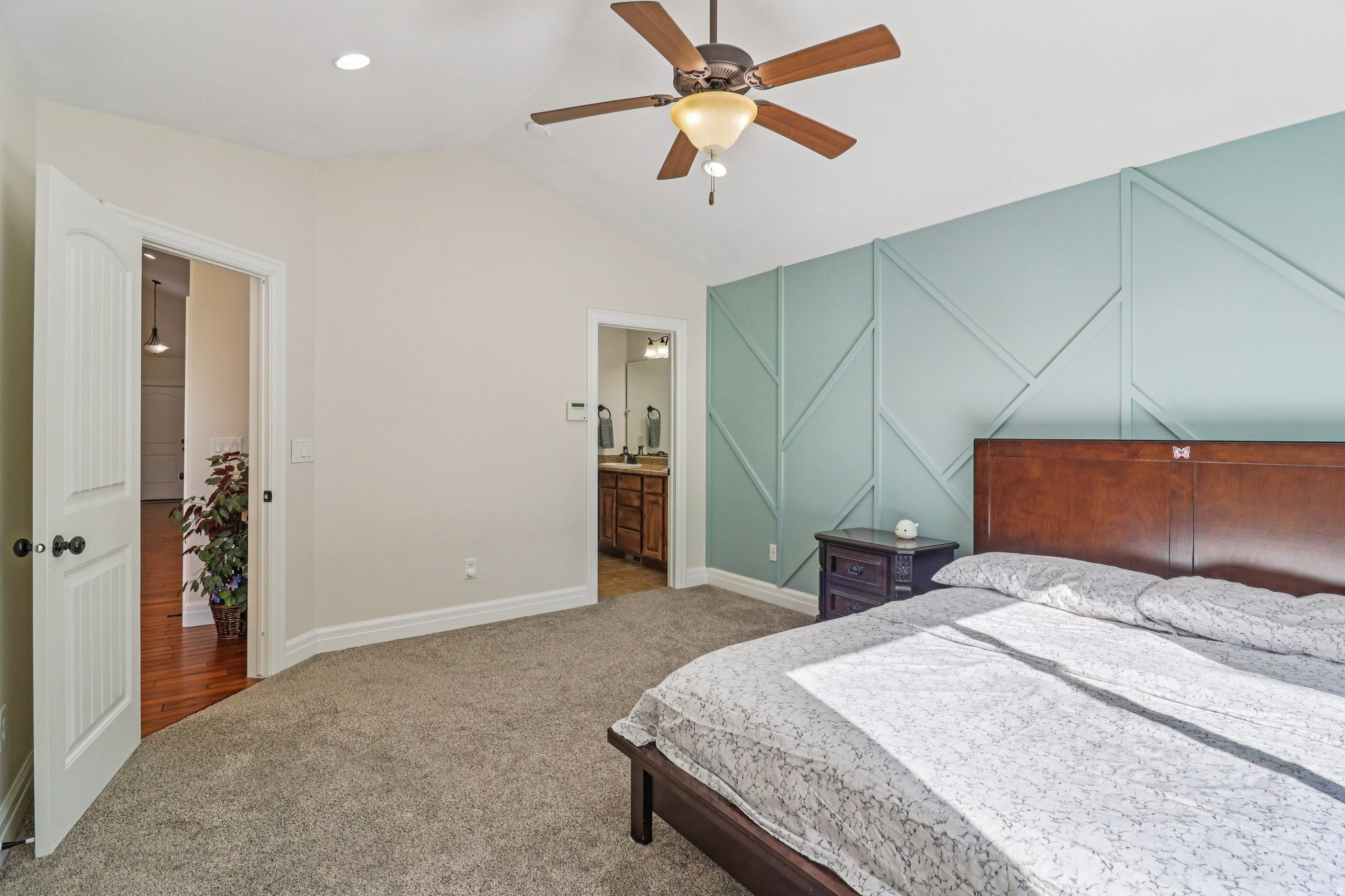 ROSE GARDENS - Residential