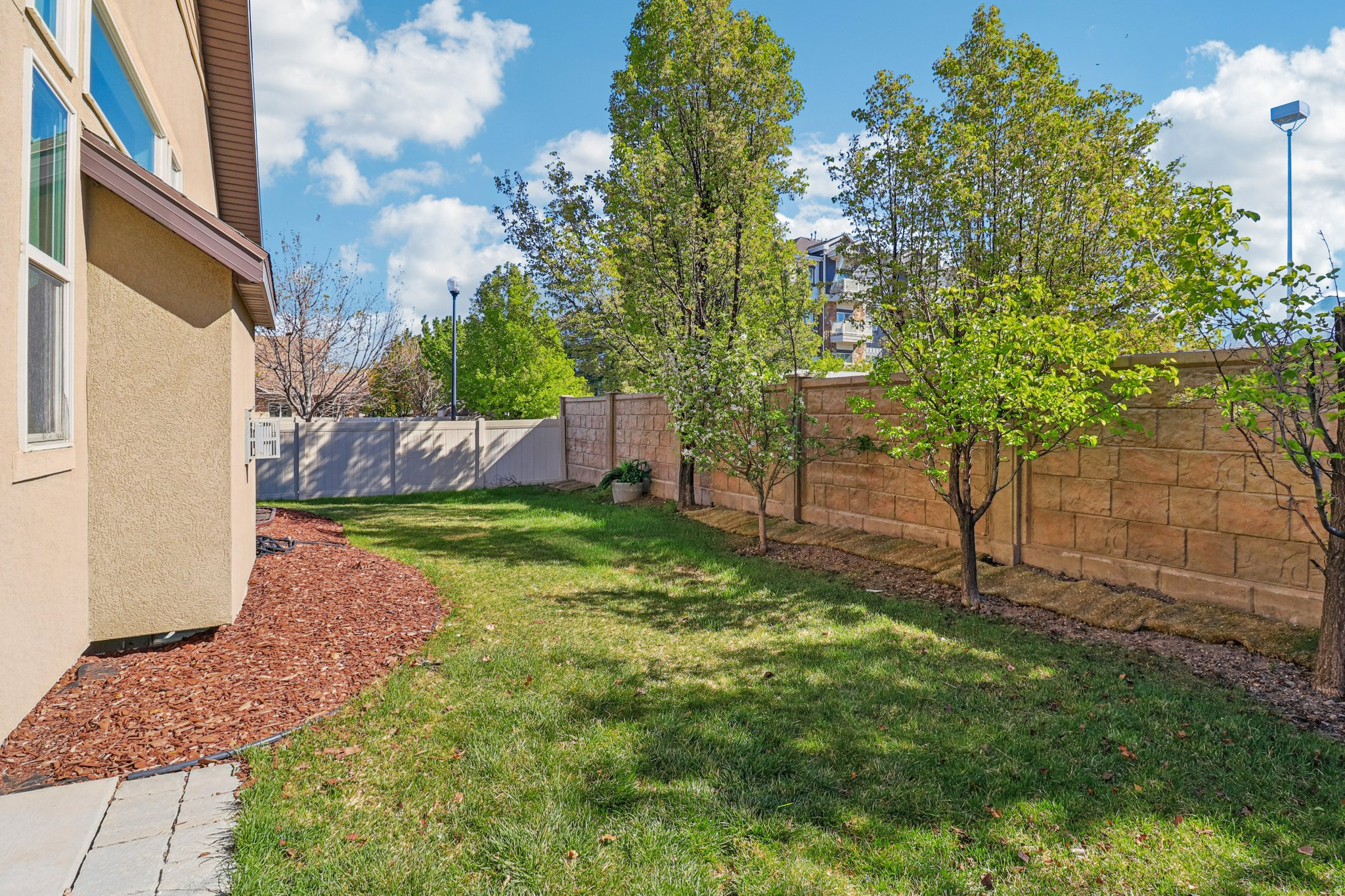 ROSE GARDENS - Residential