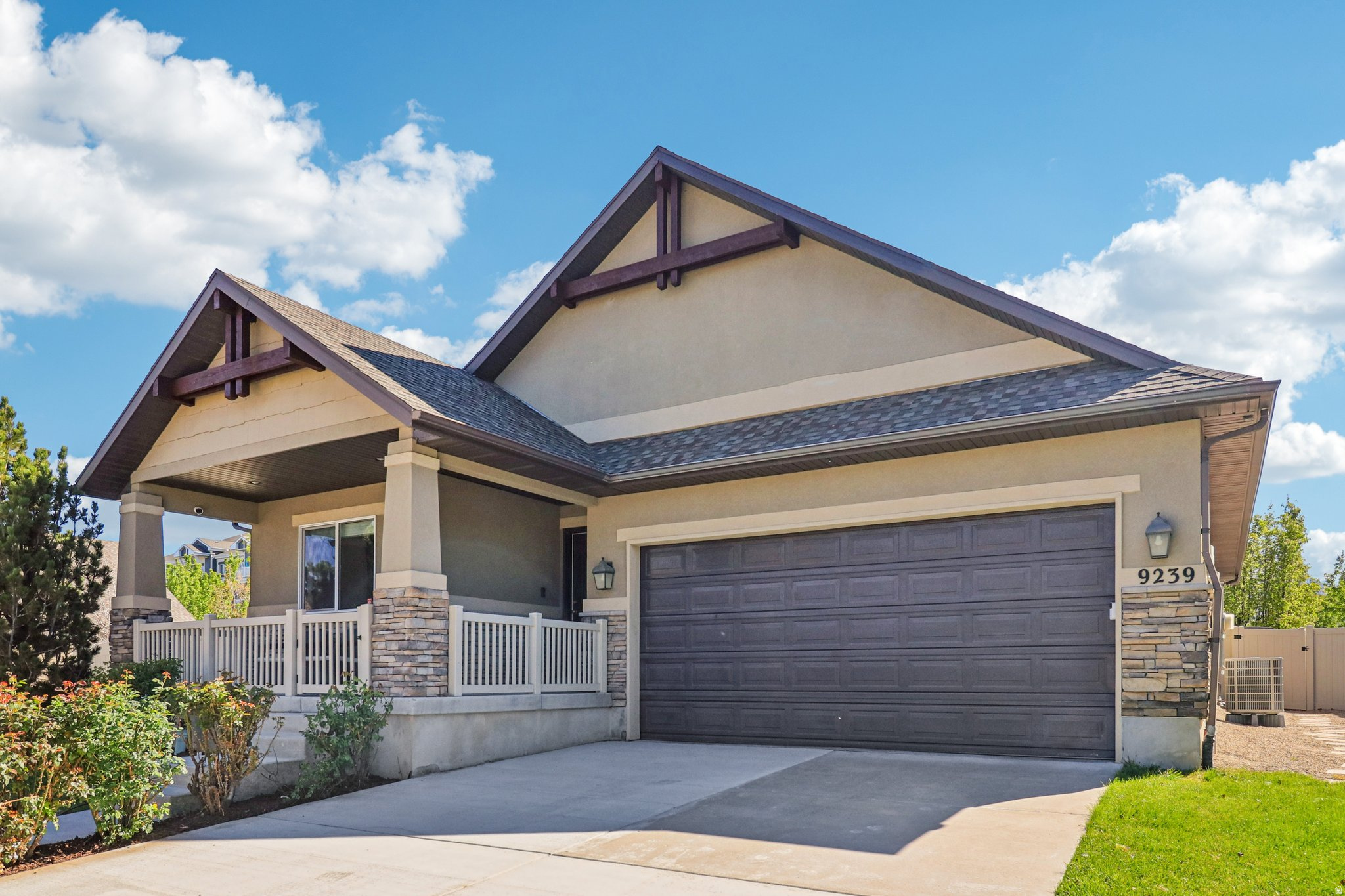 ROSE GARDENS - Residential