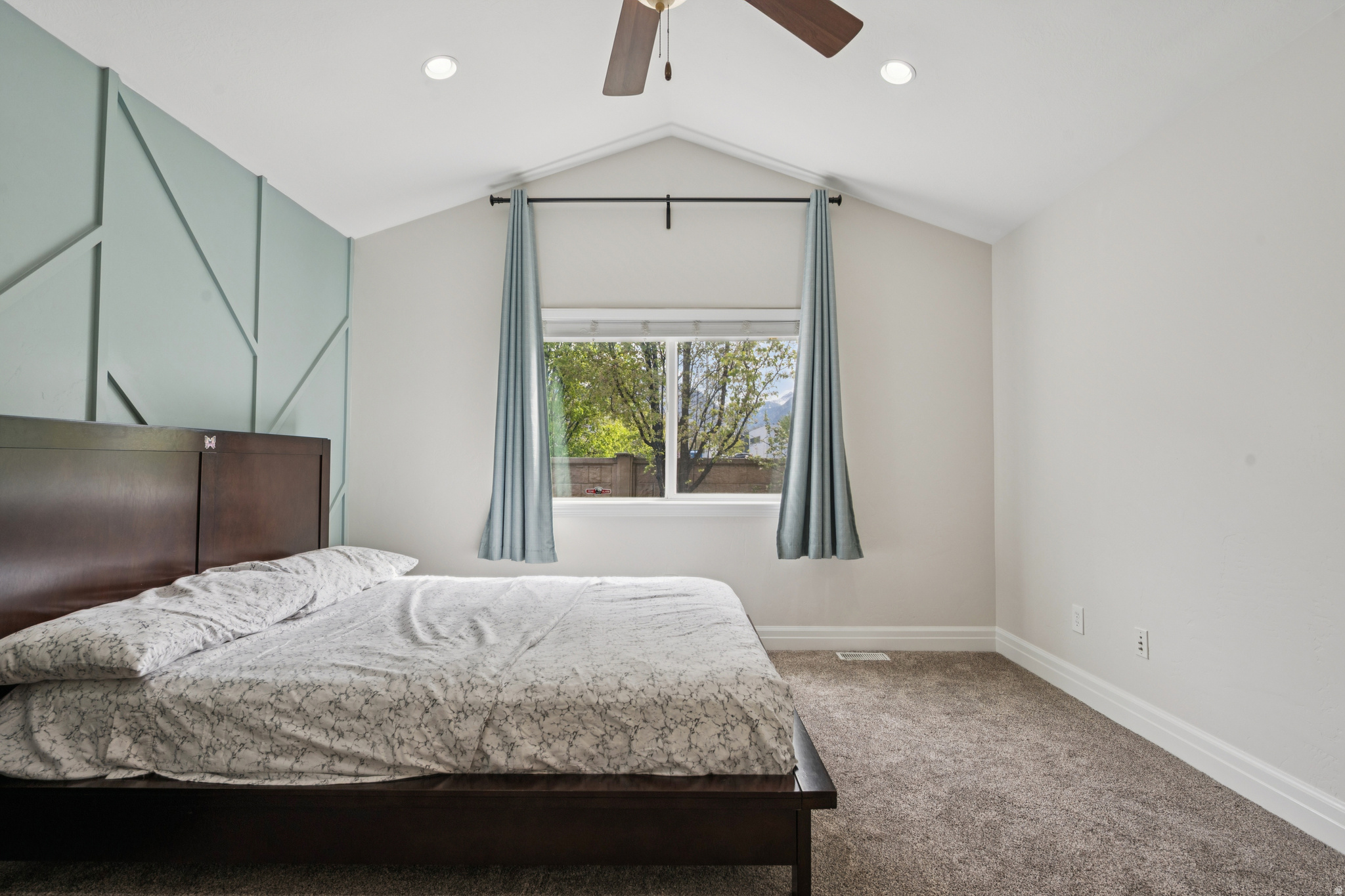 ROSE GARDENS - Residential