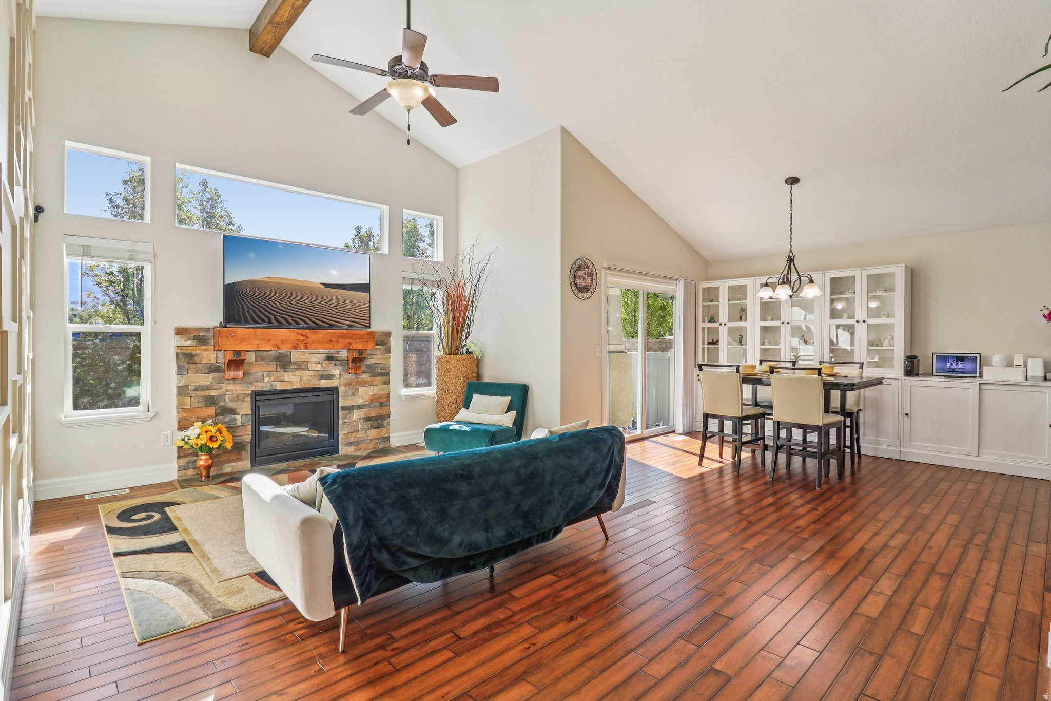 ROSE GARDENS - Residential