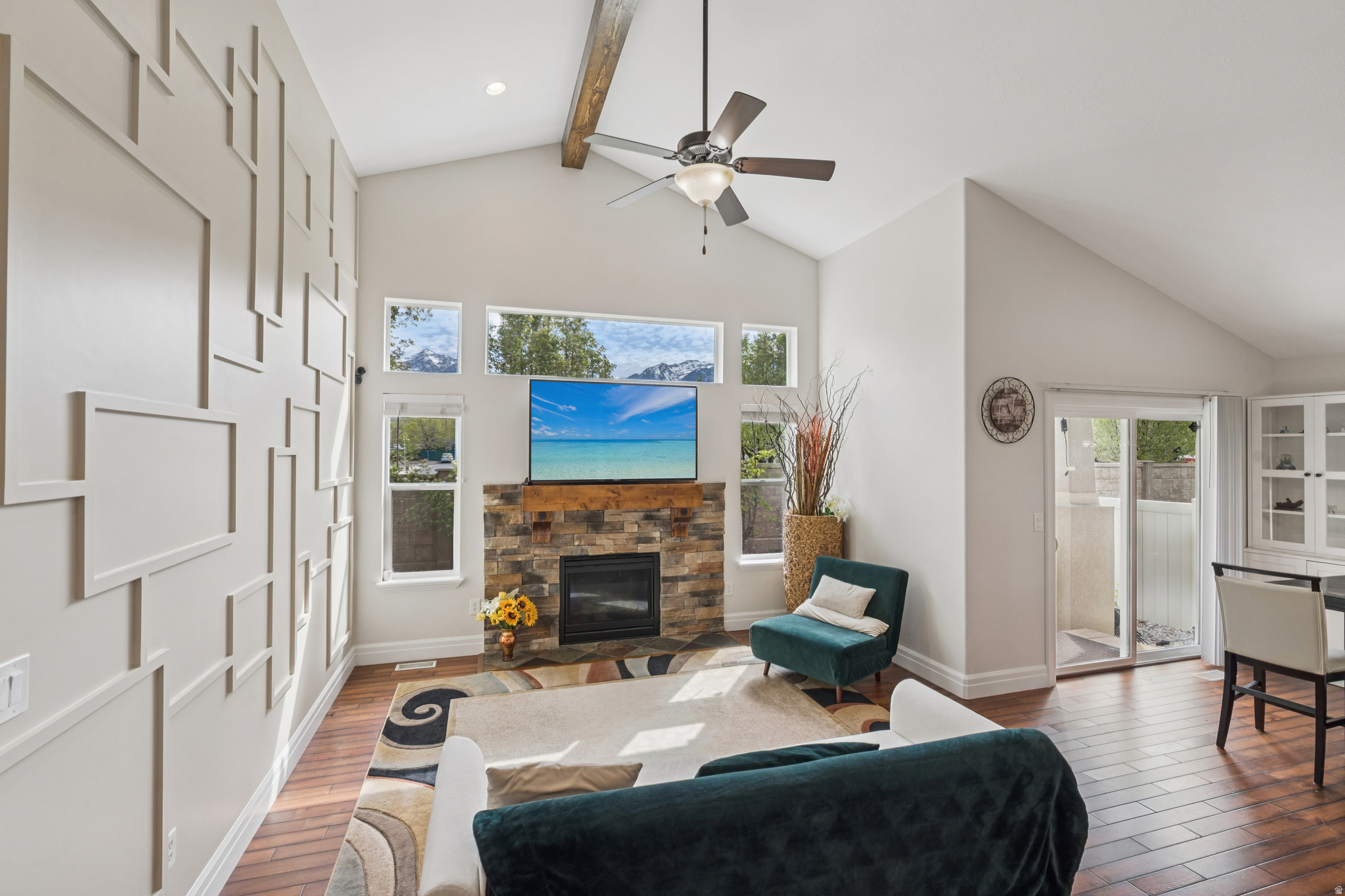 ROSE GARDENS - Residential