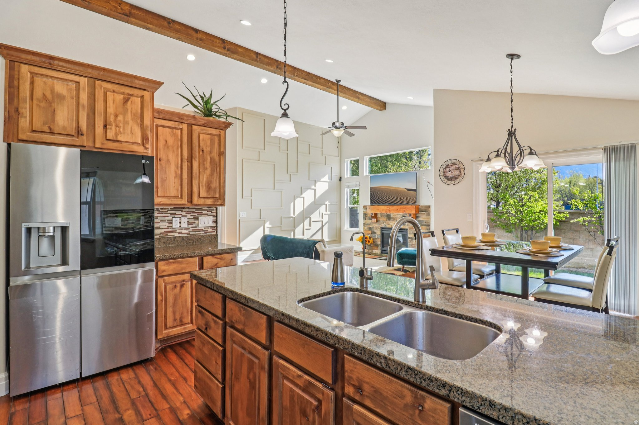 ROSE GARDENS - Residential