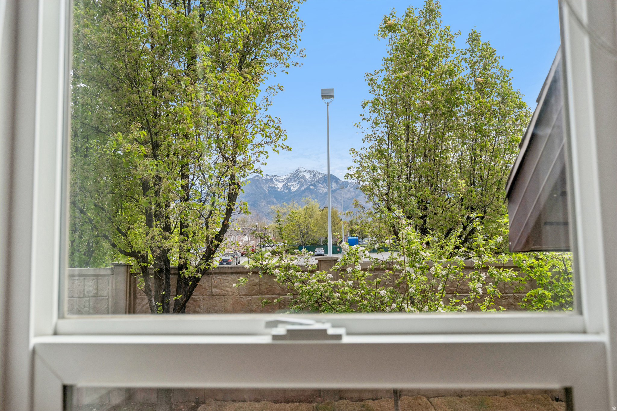 ROSE GARDENS - Residential