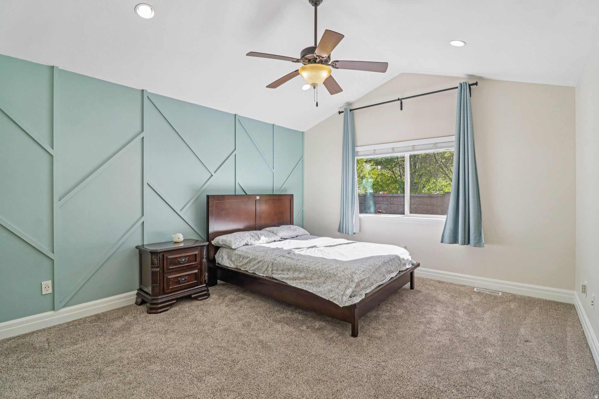 ROSE GARDENS - Residential