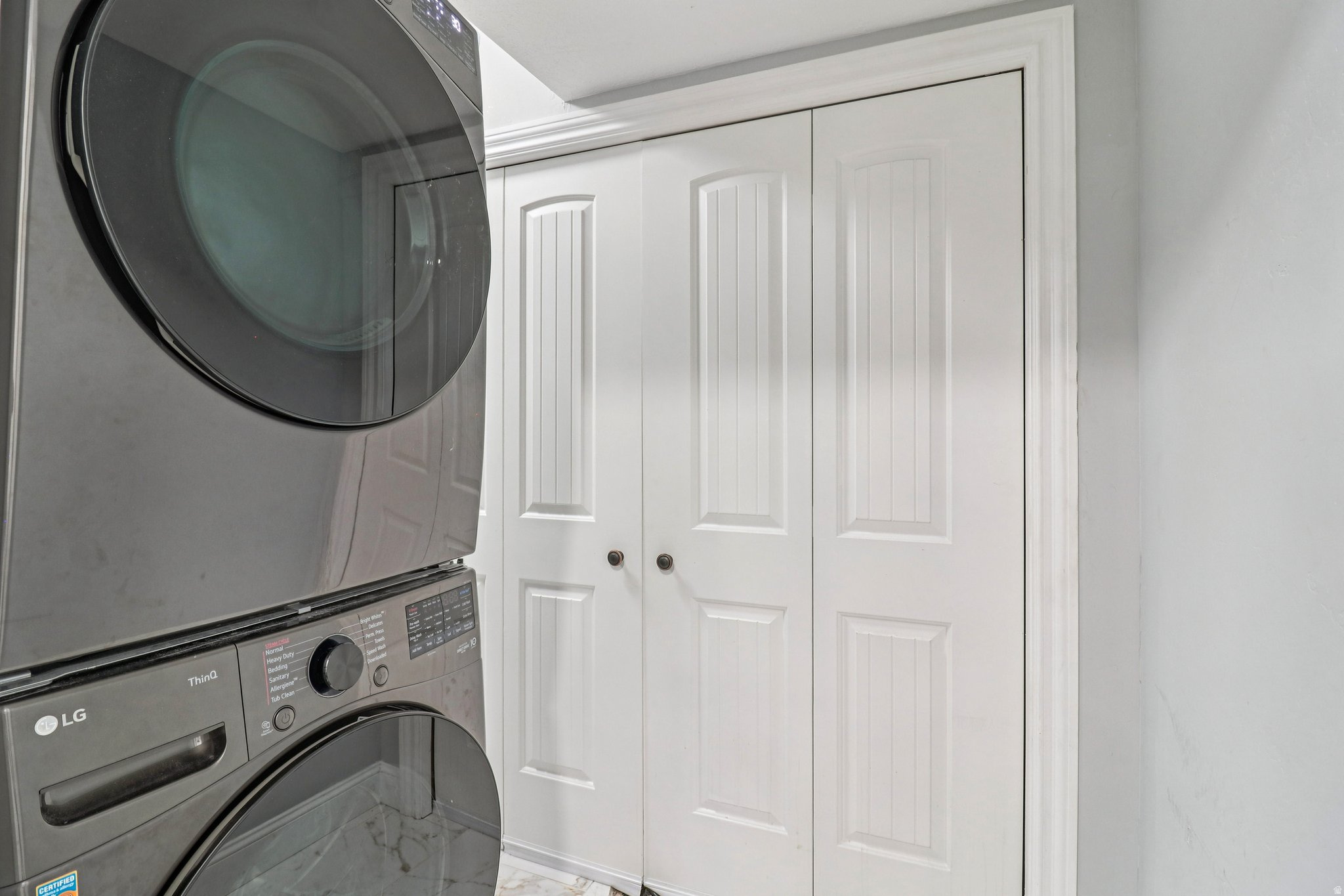 ROSE GARDENS - Residential