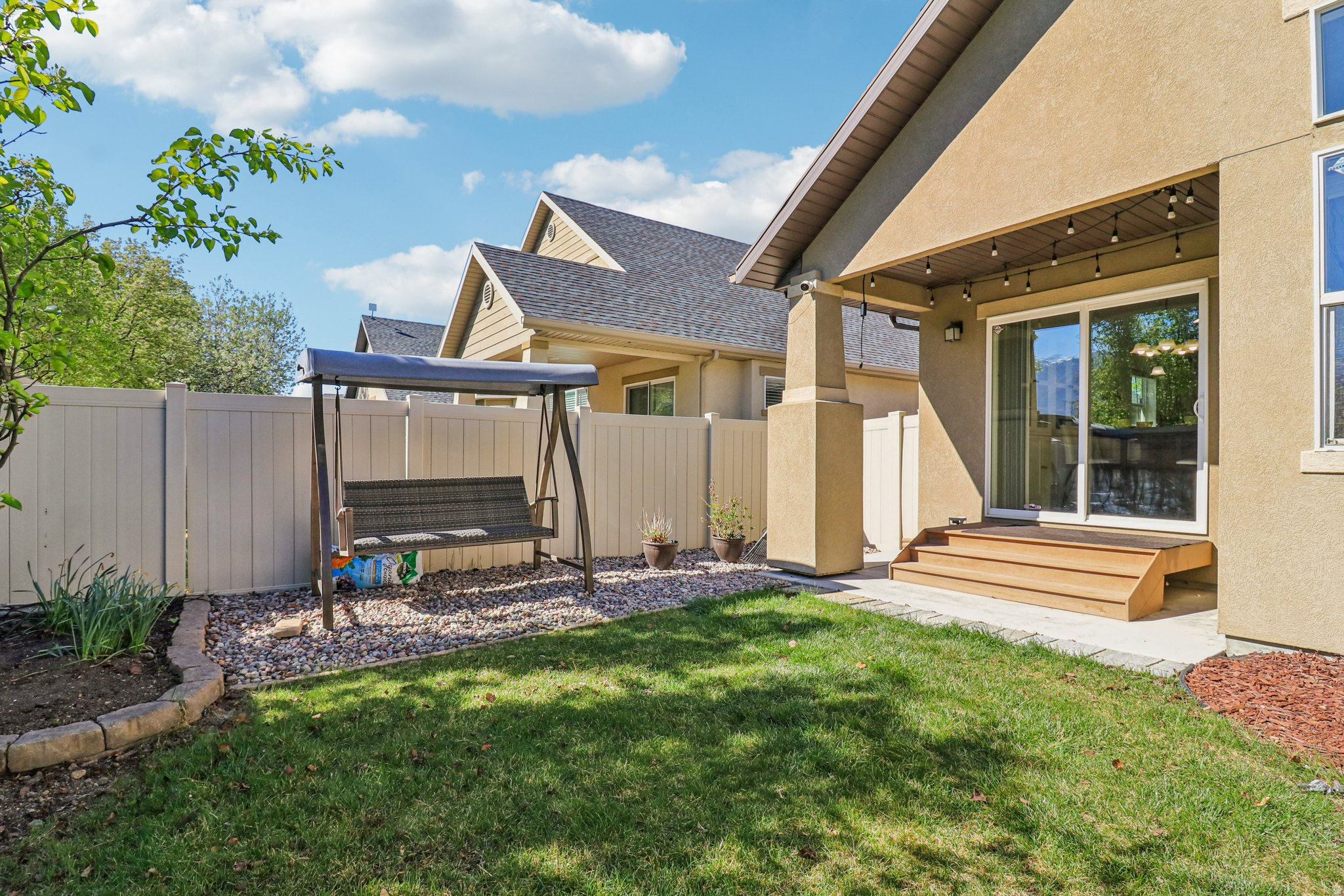 ROSE GARDENS - Residential