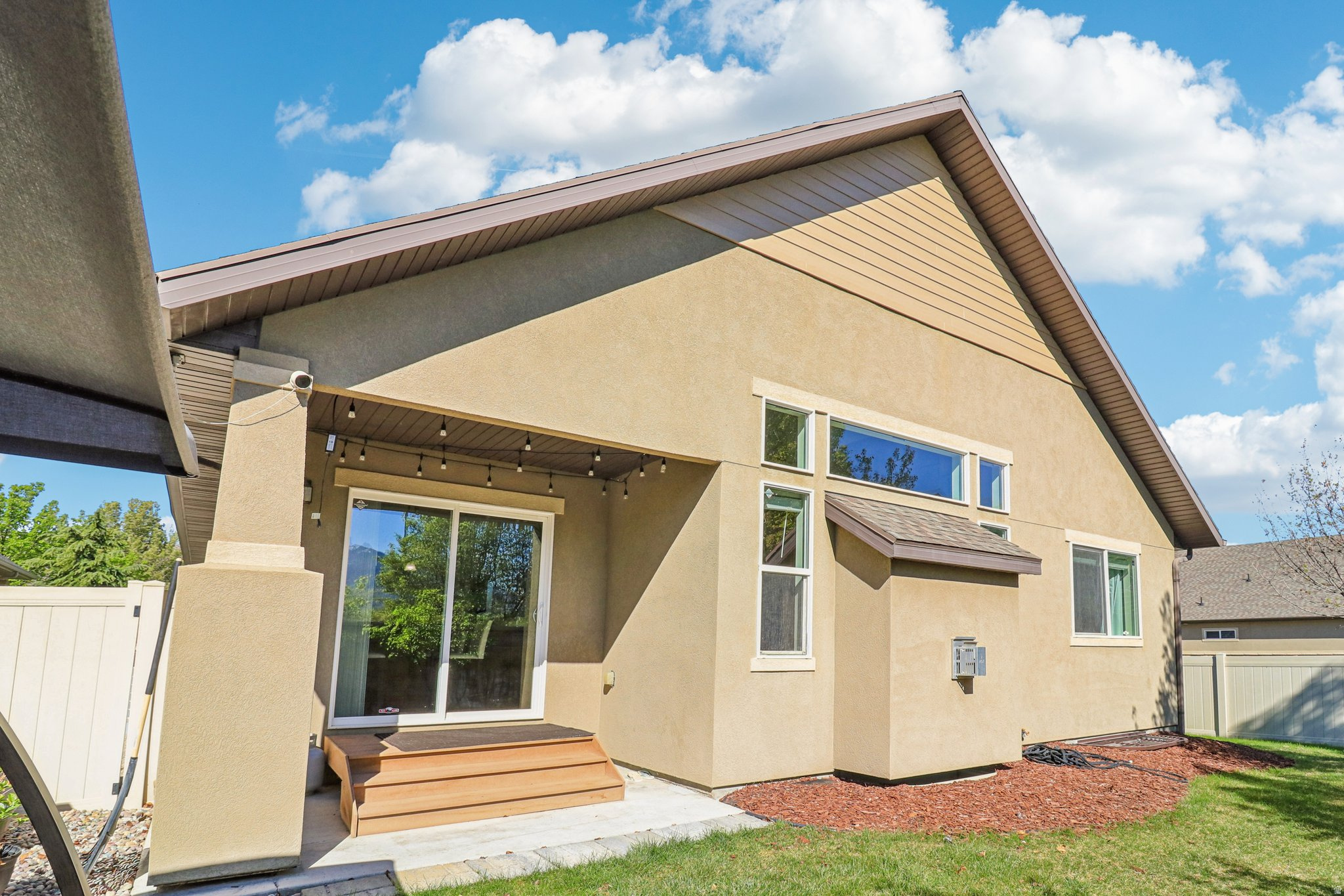 ROSE GARDENS - Residential