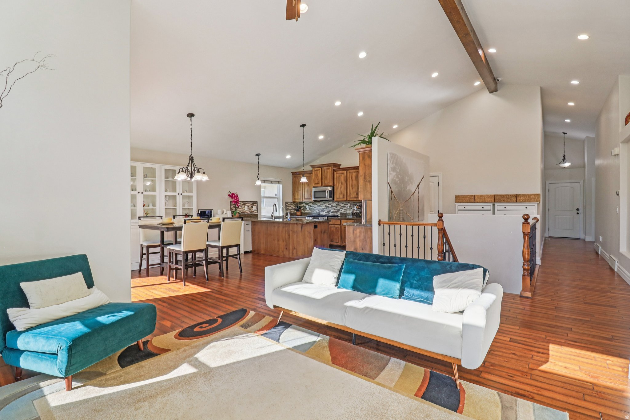 ROSE GARDENS - Residential