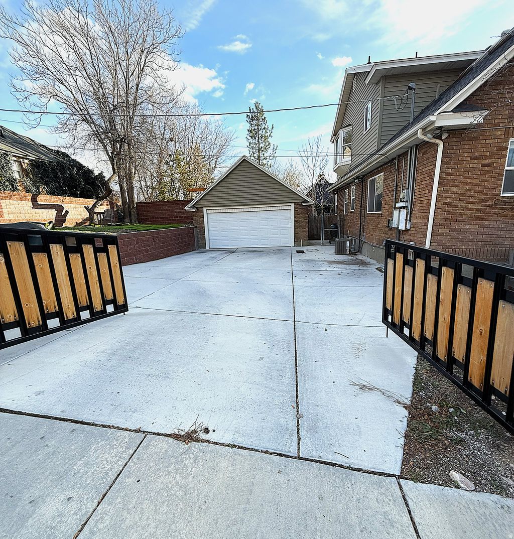 Photo of 1419 S 1300 E, Salt Lake City, UT 84105 (MLS # 2140799)