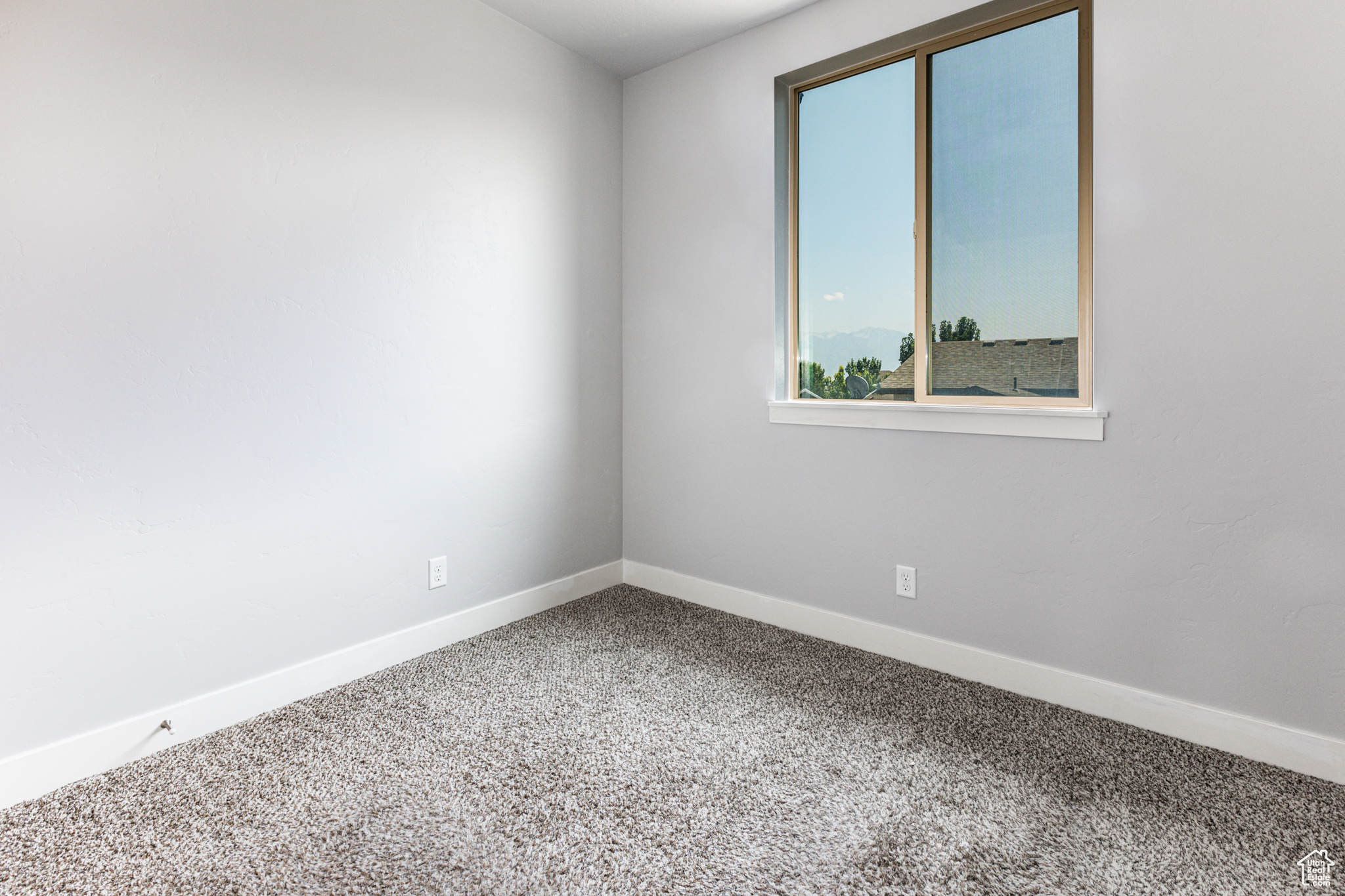 West Jordan, Utah 84081, United States, 3 Bedrooms Bedrooms, ,2 BathroomsBathrooms,Residential,Pending,49241