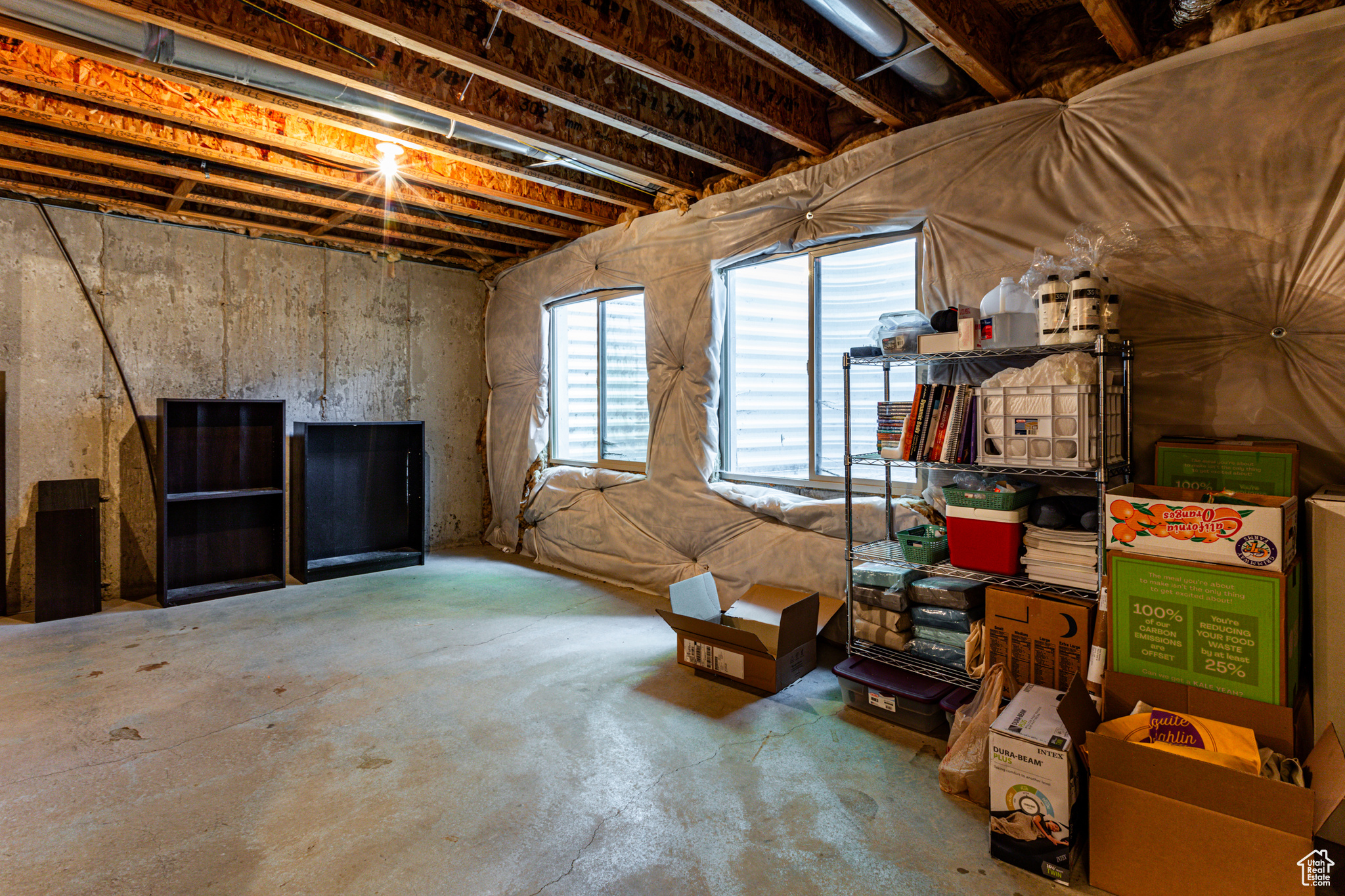 West Jordan, Utah 84081, United States, 3 Bedrooms Bedrooms, ,2 BathroomsBathrooms,Residential,Pending,49241