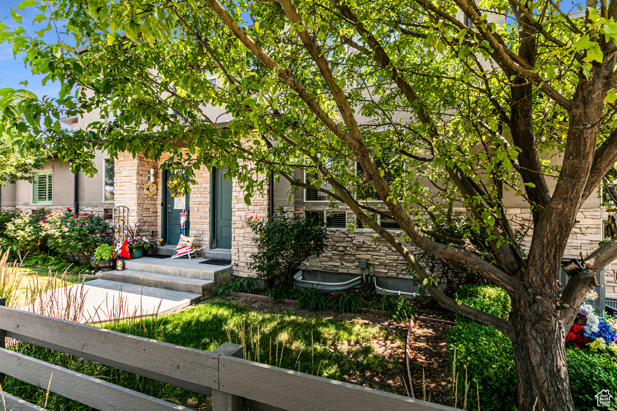 West Jordan, Utah 84081, United States, 3 Bedrooms Bedrooms, ,2 BathroomsBathrooms,Residential,Pending,49241