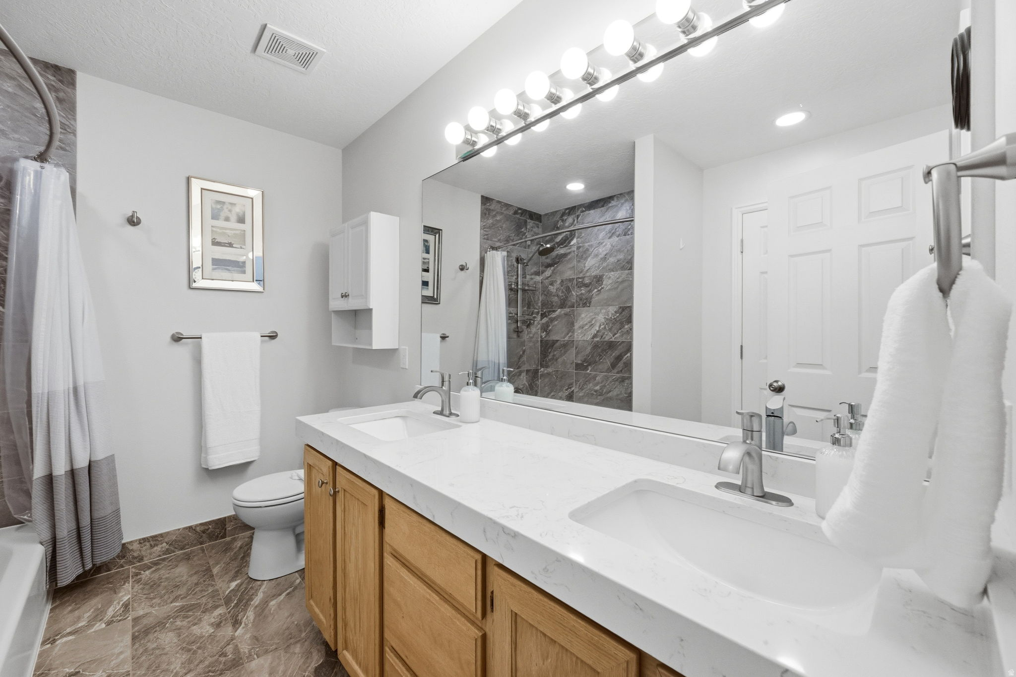 EASTGATE TOWNHOMES - Residential