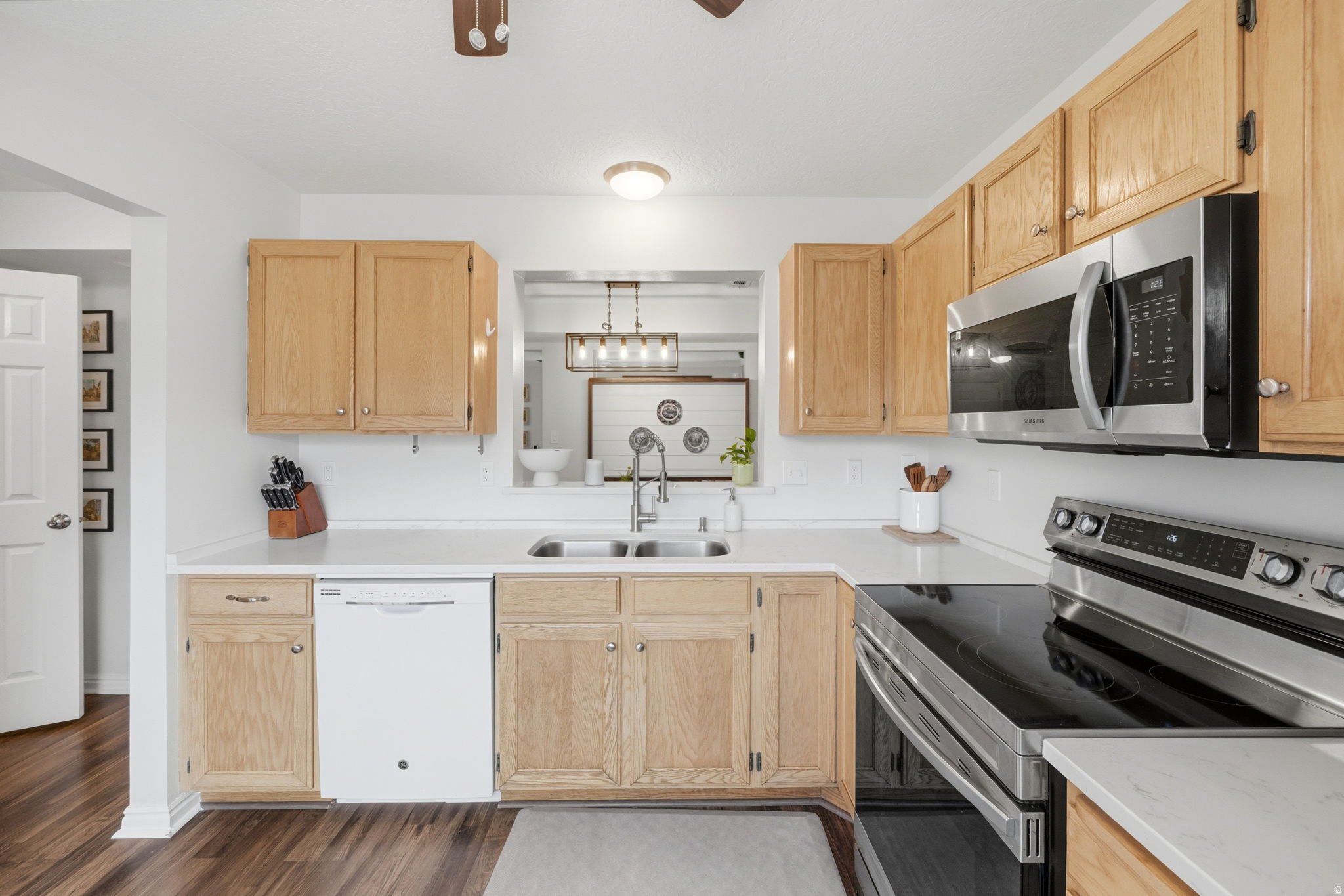 EASTGATE TOWNHOMES - Residential