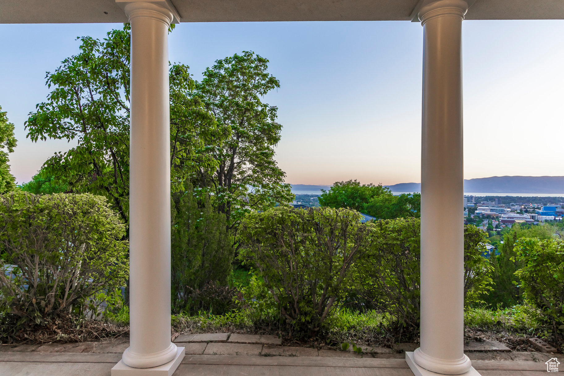 OAK CLIFF - Residential