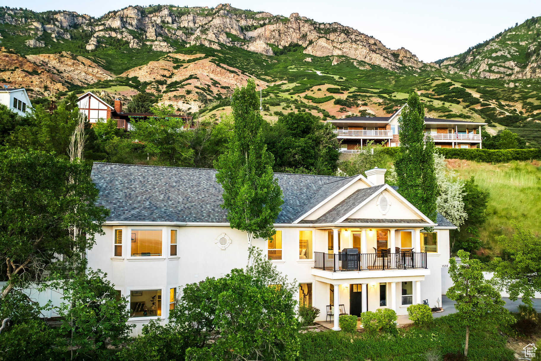OAK CLIFF - Residential