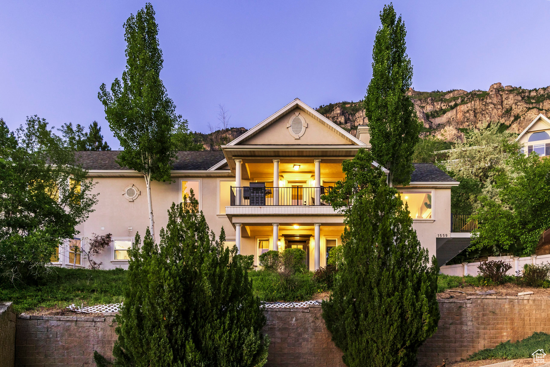 OAK CLIFF - Residential
