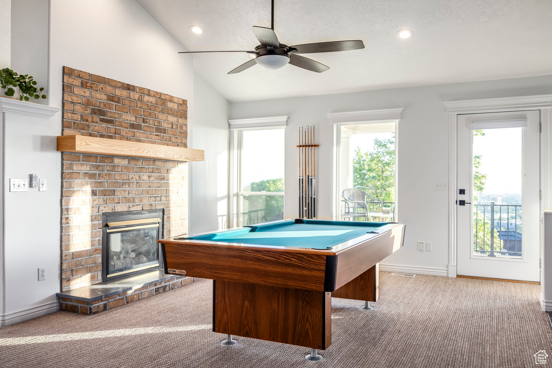 OAK CLIFF - Residential