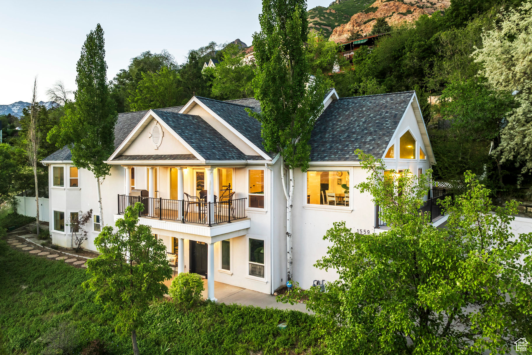 OAK CLIFF - Residential