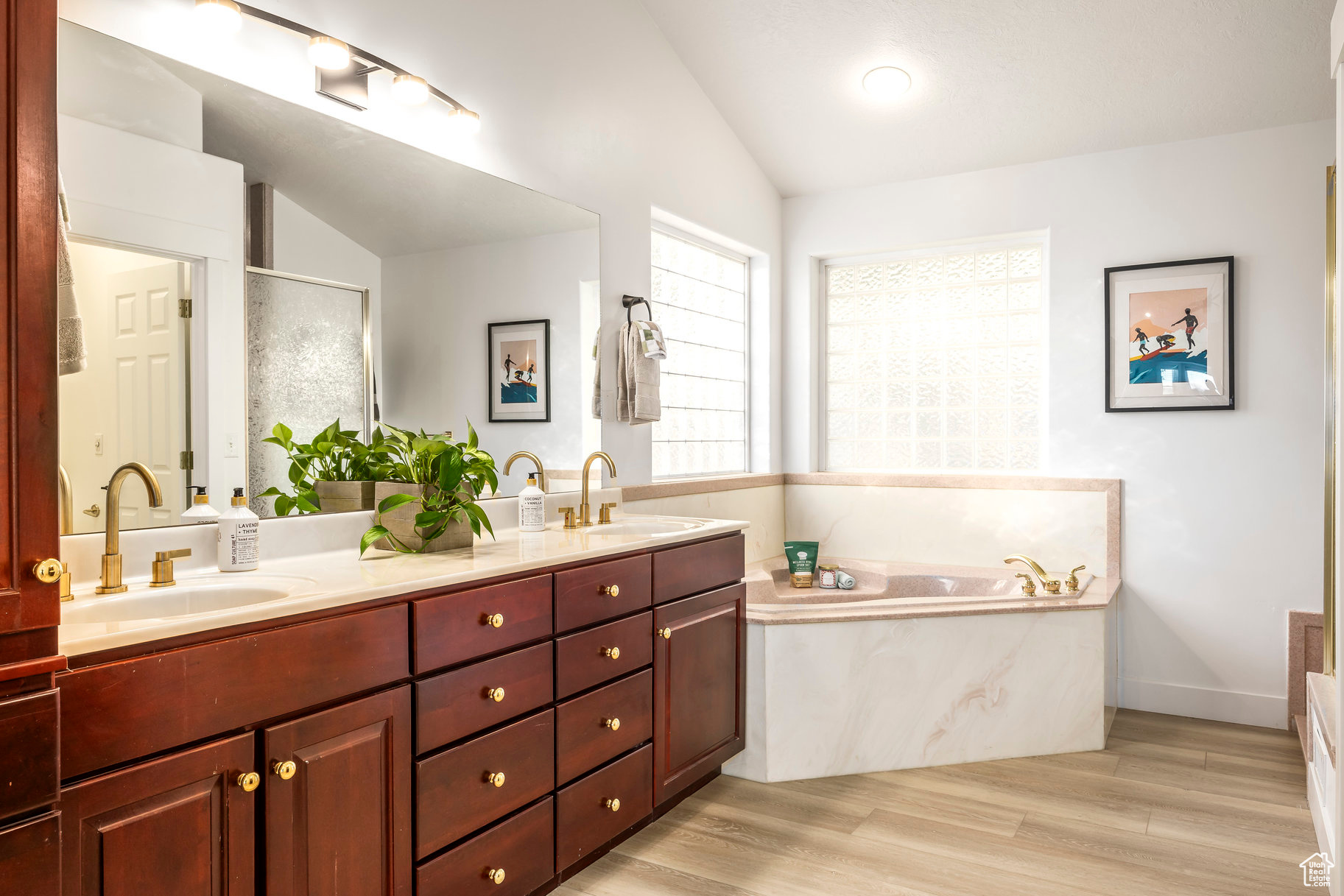 OAK CLIFF - Residential