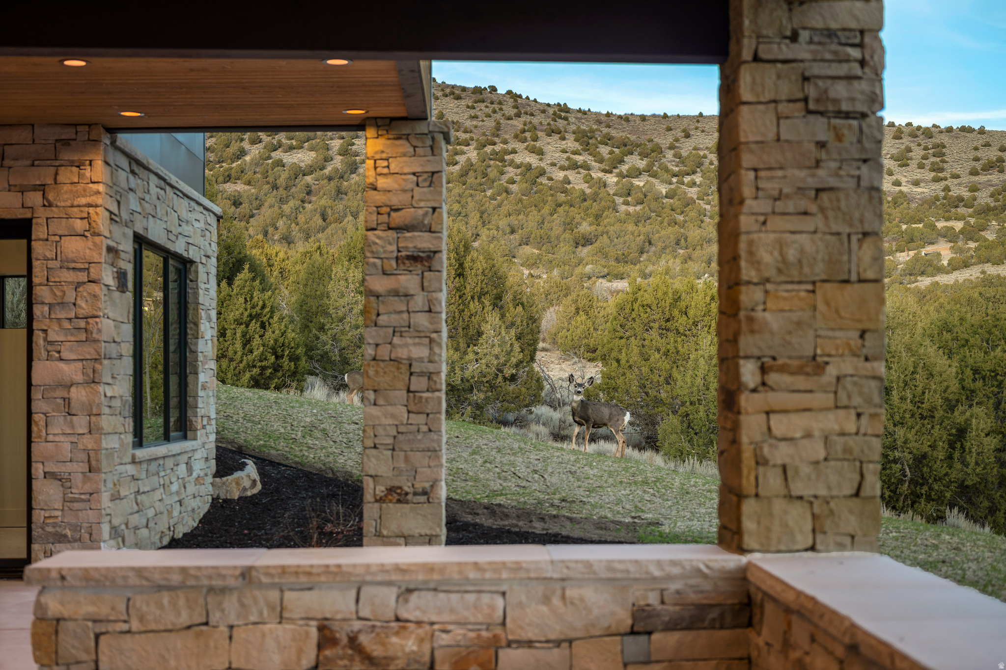 RED LEDGES - Residential