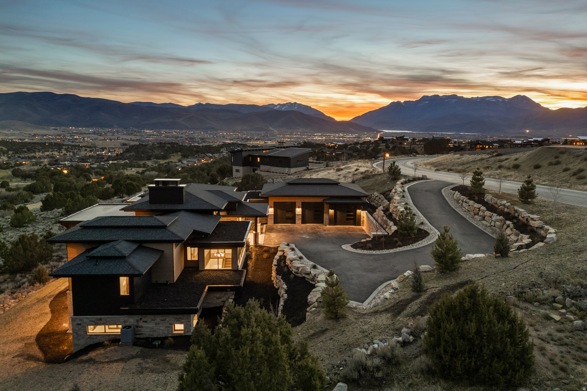 RED LEDGES - Residential