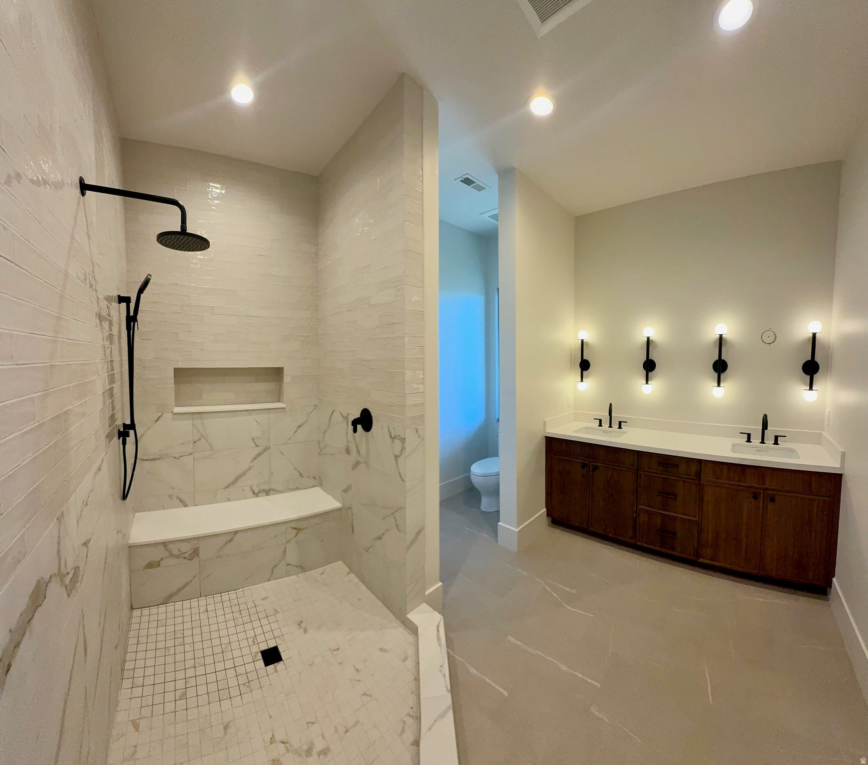 RED LEDGES - Residential