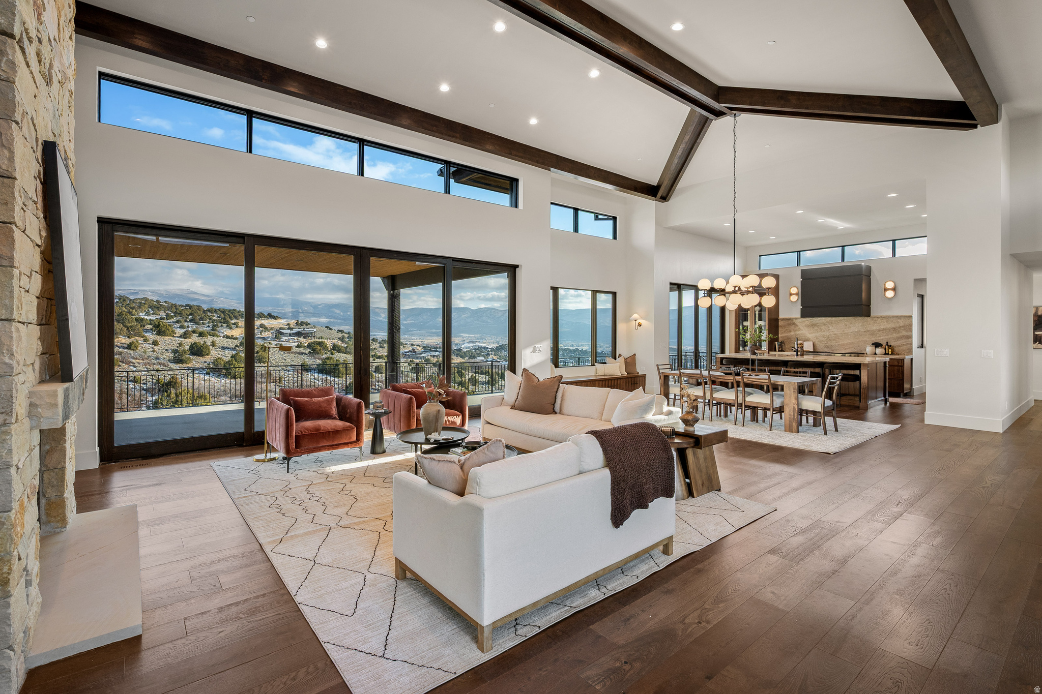 RED LEDGES - Residential