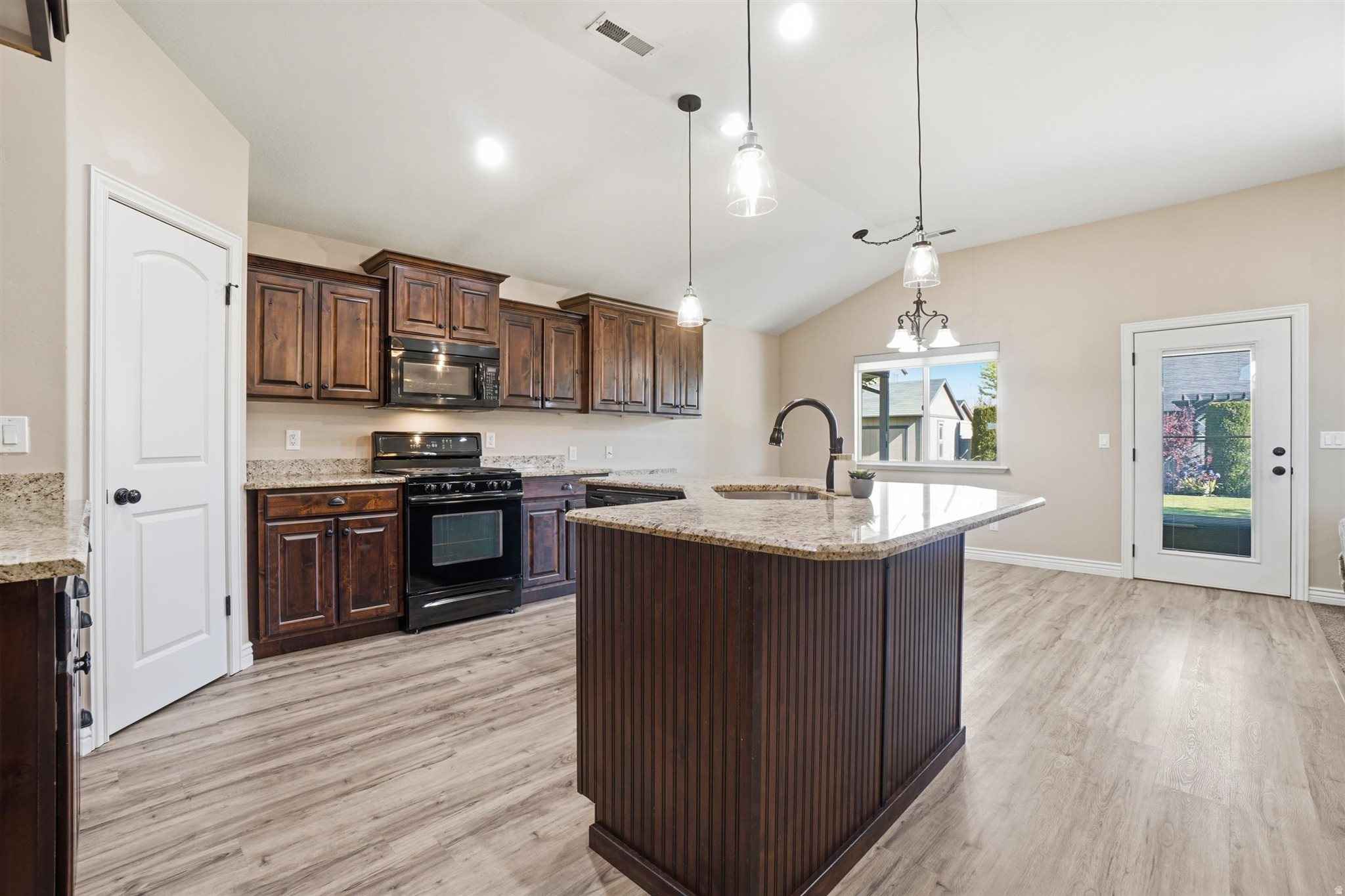 MOUNTAIN WEST MEADOWS - Residential