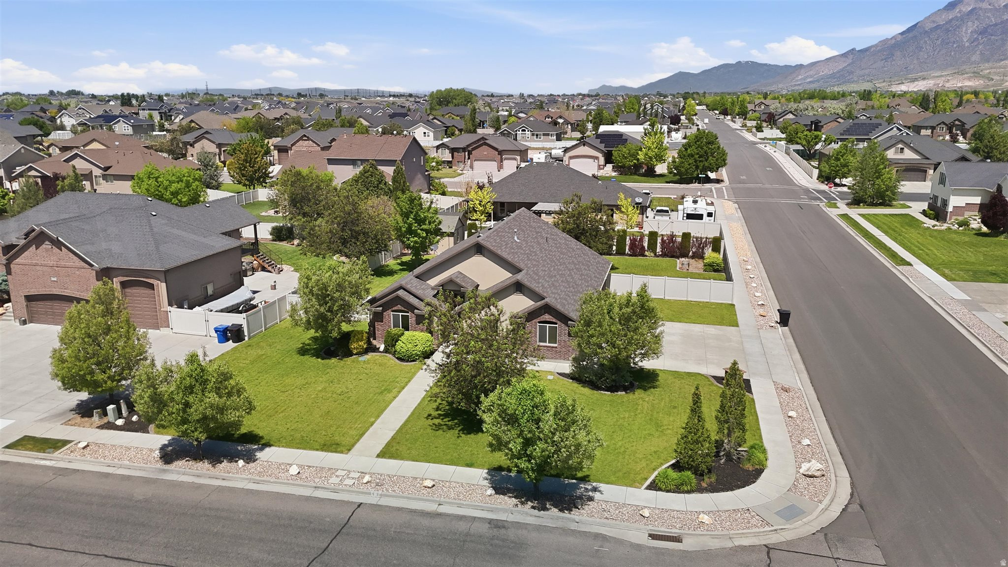 MOUNTAIN WEST MEADOWS - Residential