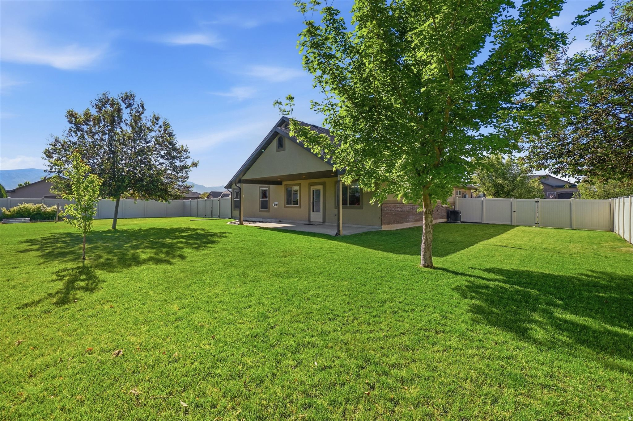 MOUNTAIN WEST MEADOWS - Residential