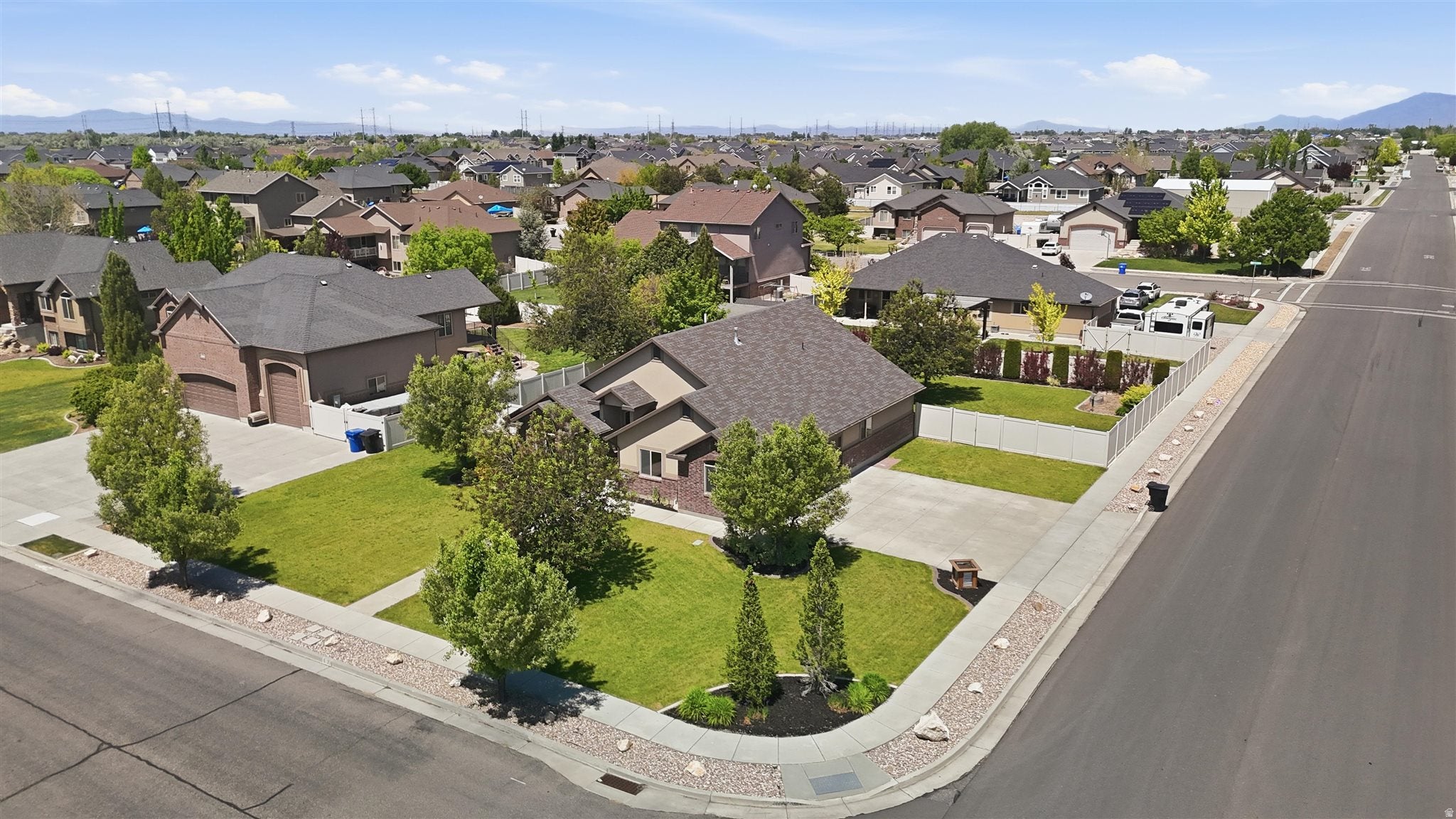 MOUNTAIN WEST MEADOWS - Residential