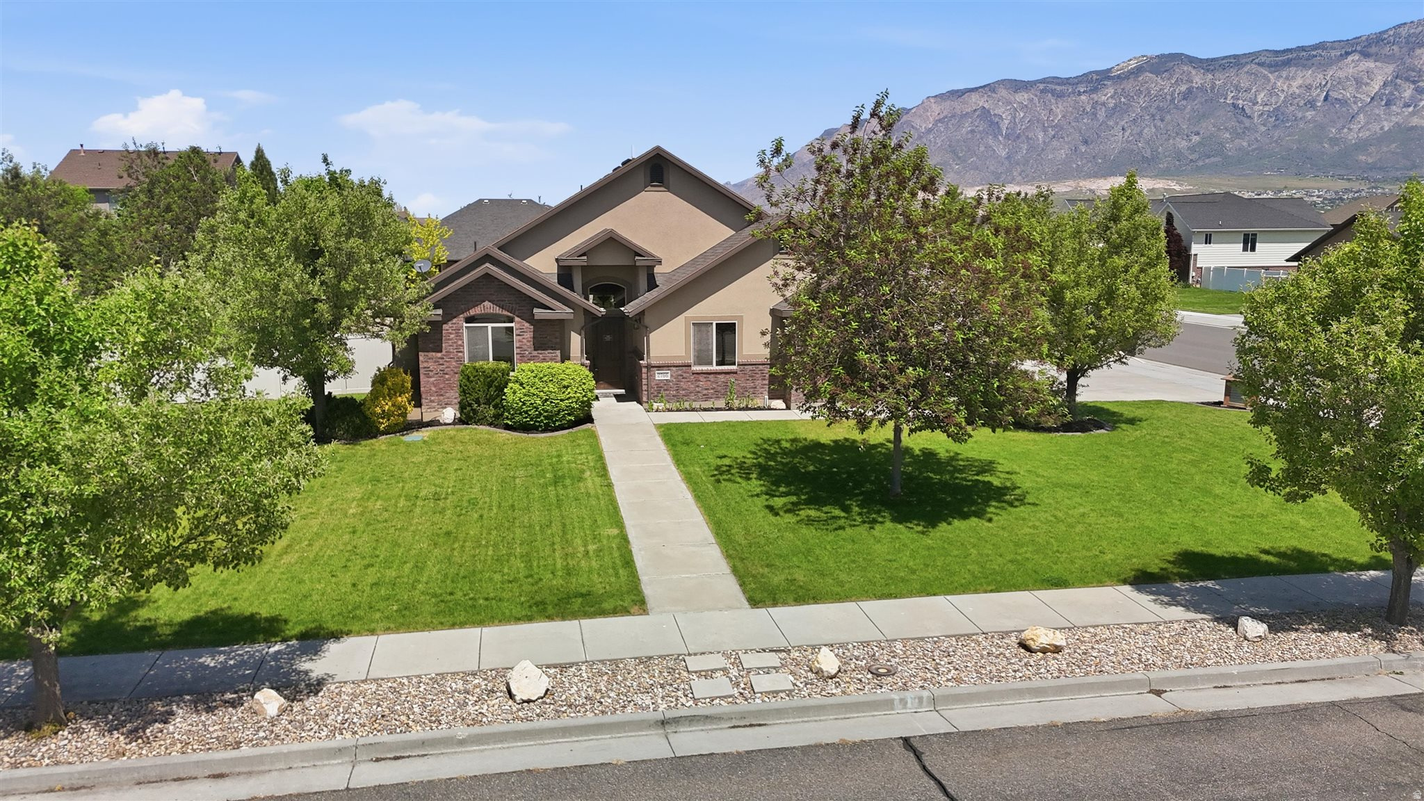 MOUNTAIN WEST MEADOWS - Residential