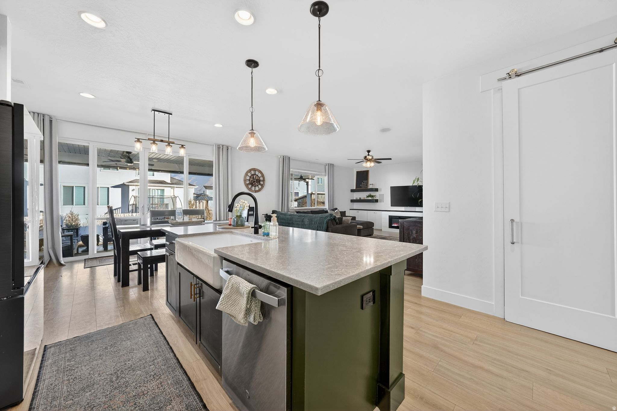 MINERS GROVE - Residential