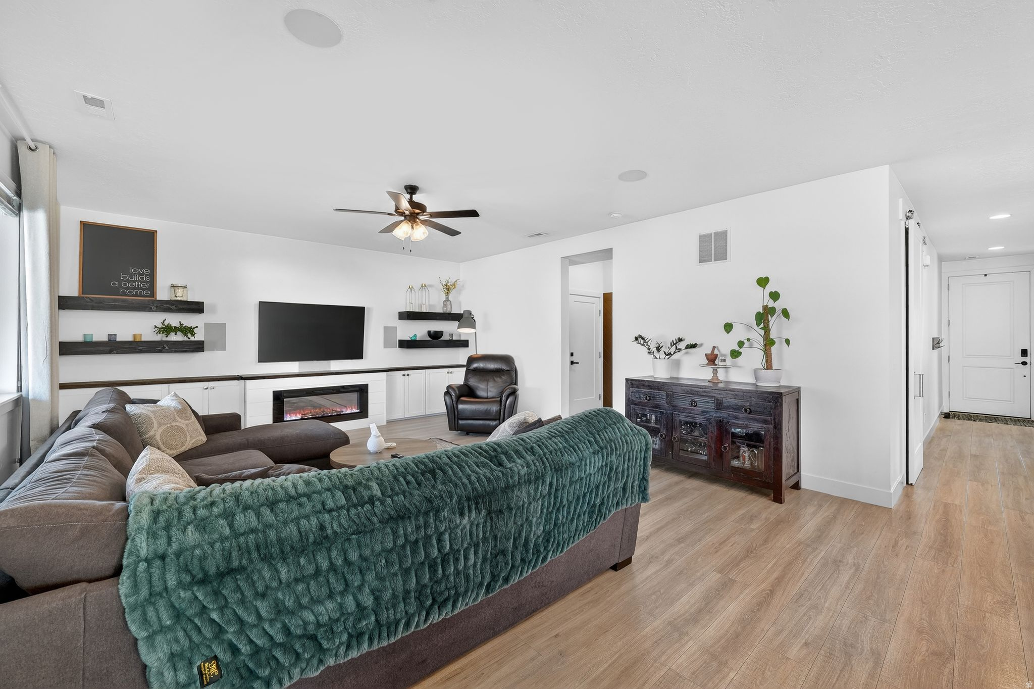 MINERS GROVE - Residential