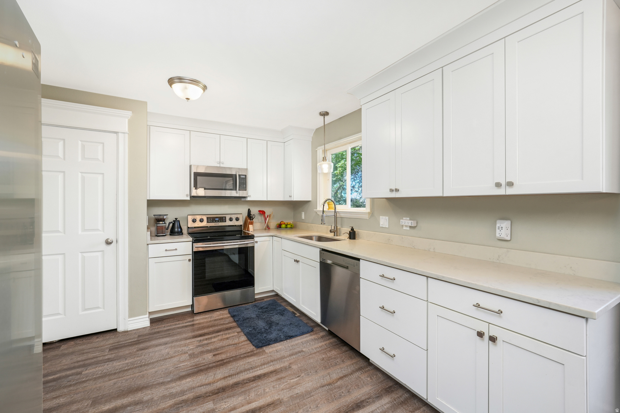 GROVE CREEK ESTATES - Residential