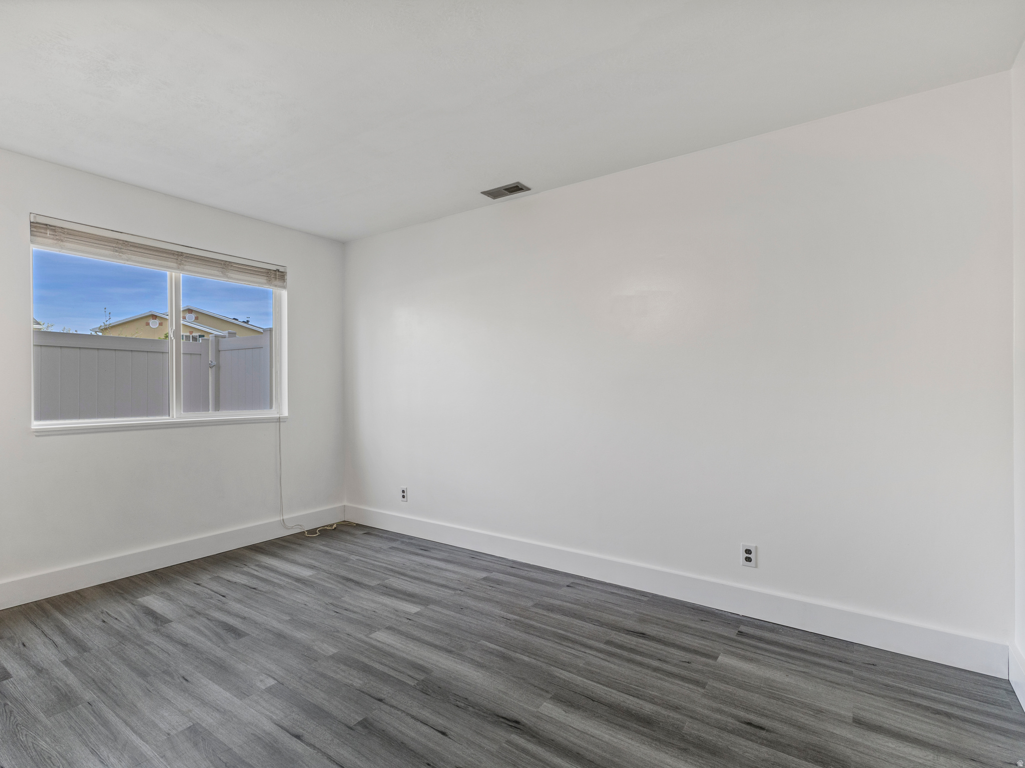 TUSCANY TOWNHOMES PH - Residential