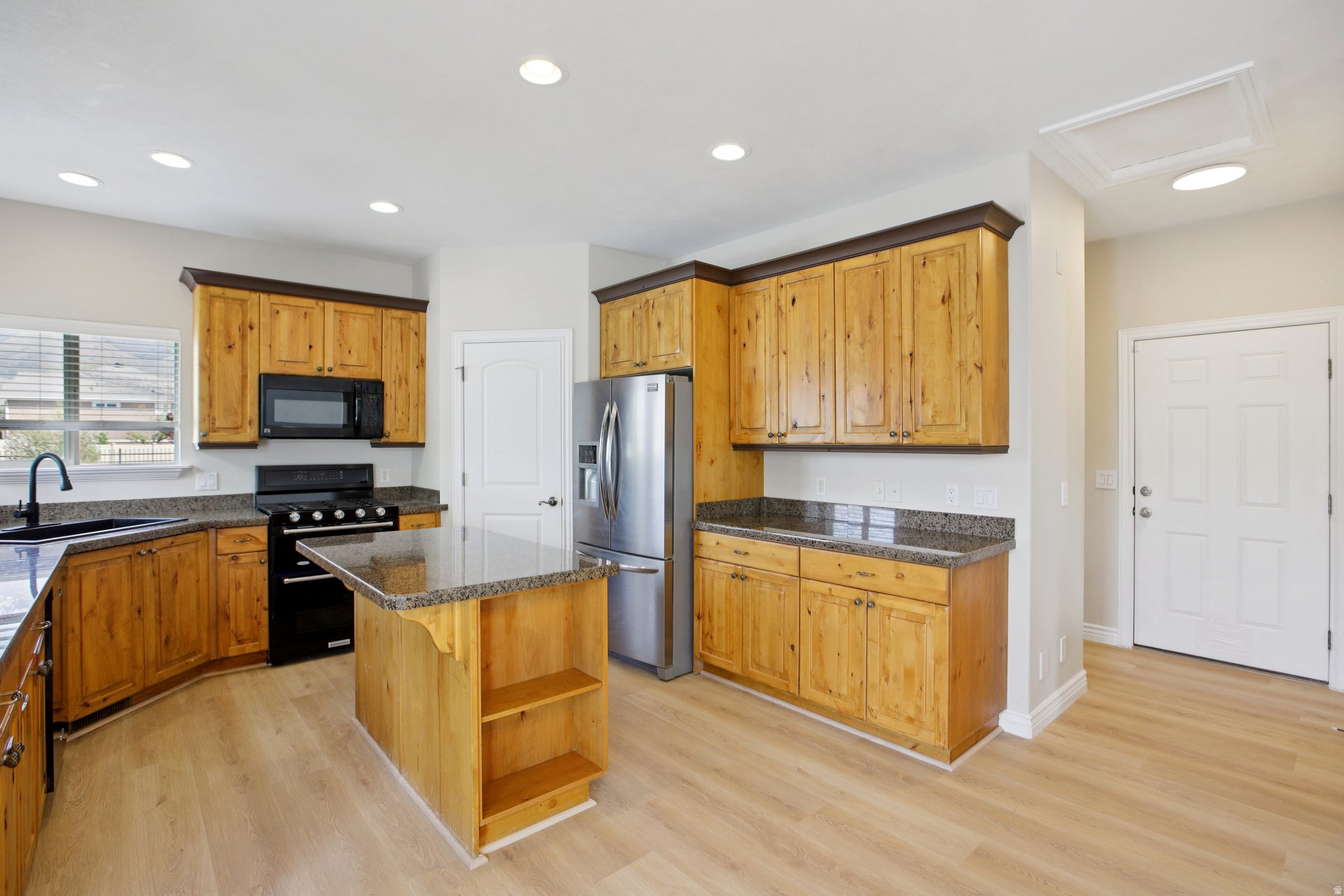 MEADOWS - Residential