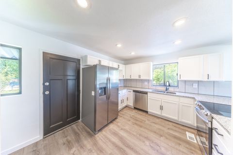 Tiny photo for 175 ROSS DR, Clearfield, UT 84015 (MLS # 2115419)
