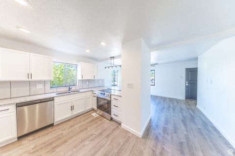 Tiny photo for 175 ROSS DR, Clearfield, UT 84015 (MLS # 2115419)