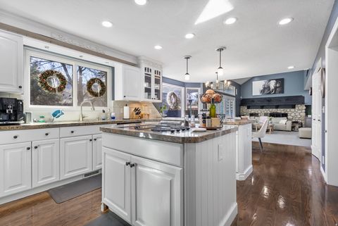 Tiny photo for 5155 S 2050 E, Holladay, UT 84117 (MLS # 2142325)