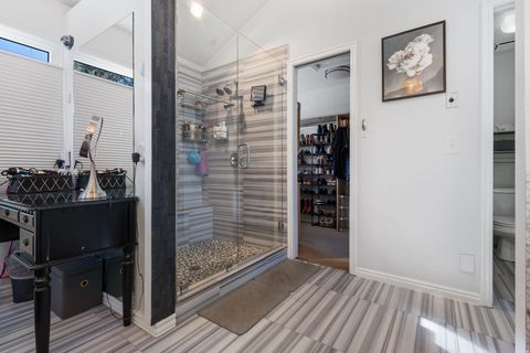 Tiny photo for 5155 S 2050 E, Holladay, UT 84117 (MLS # 2142325)