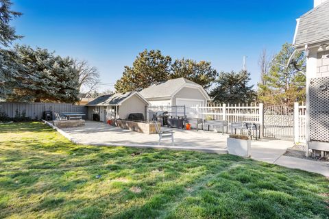 Tiny photo for 5155 S 2050 E, Holladay, UT 84117 (MLS # 2142325)