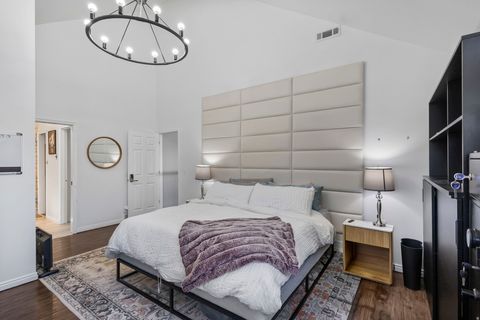 Tiny photo for 5155 S 2050 E, Holladay, UT 84117 (MLS # 2142325)