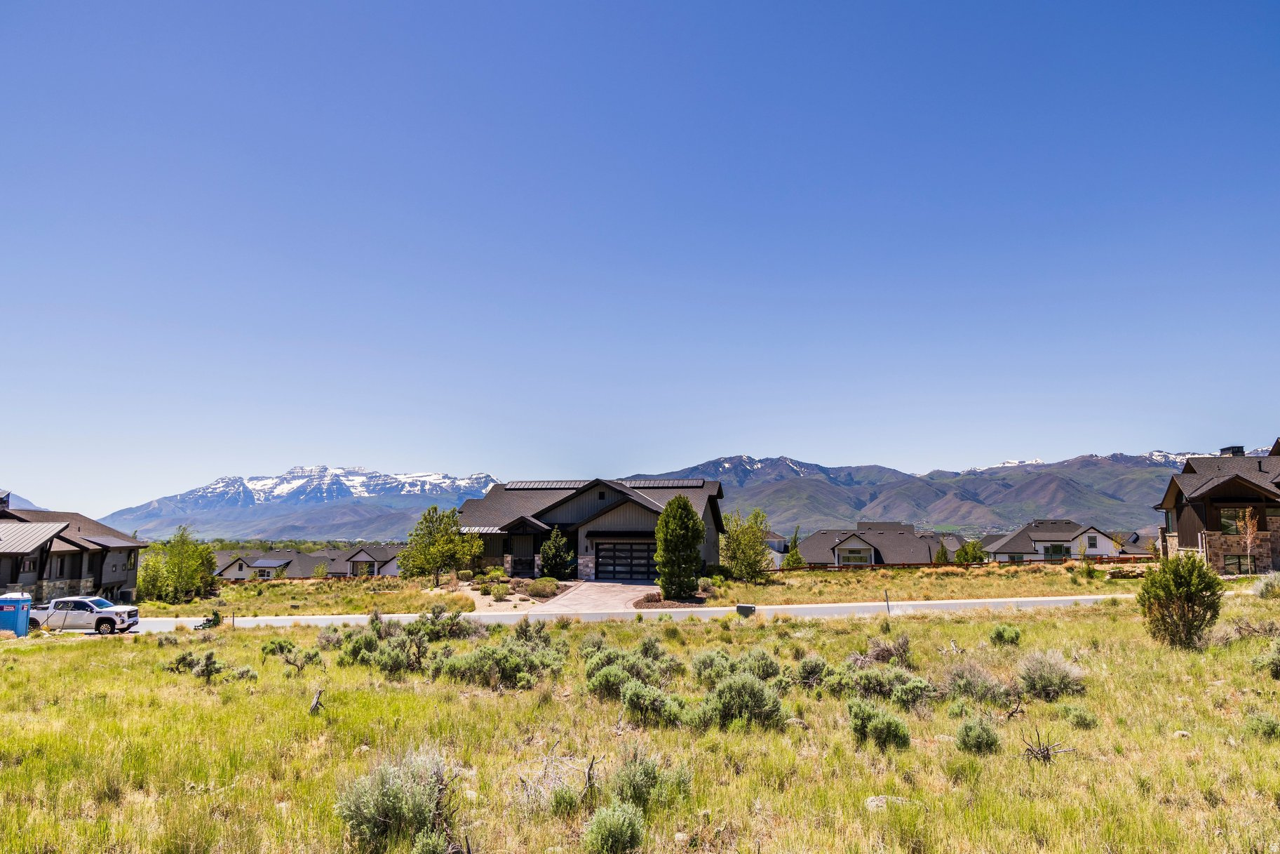 RED LEDGES - Land