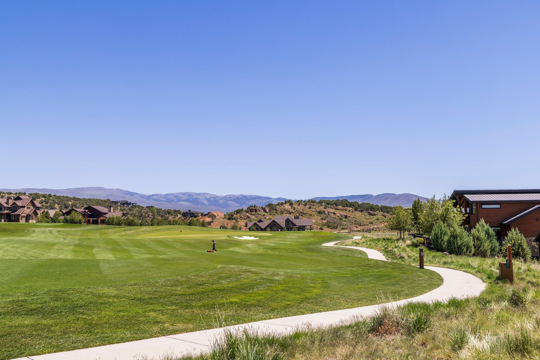 RED LEDGES - Land