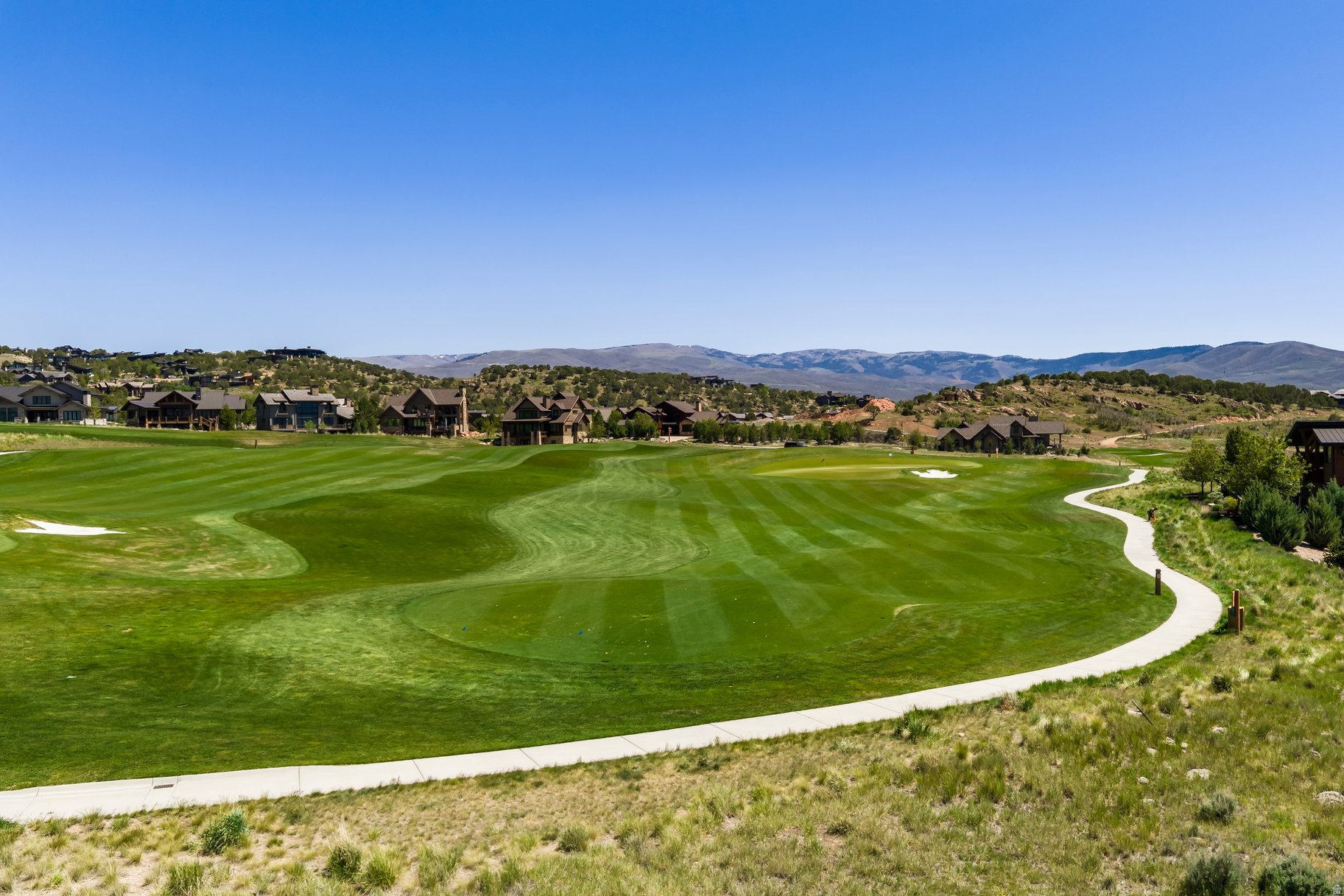 RED LEDGES - Land